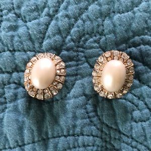 Vintage Pearl and rhinestone clip earrings.